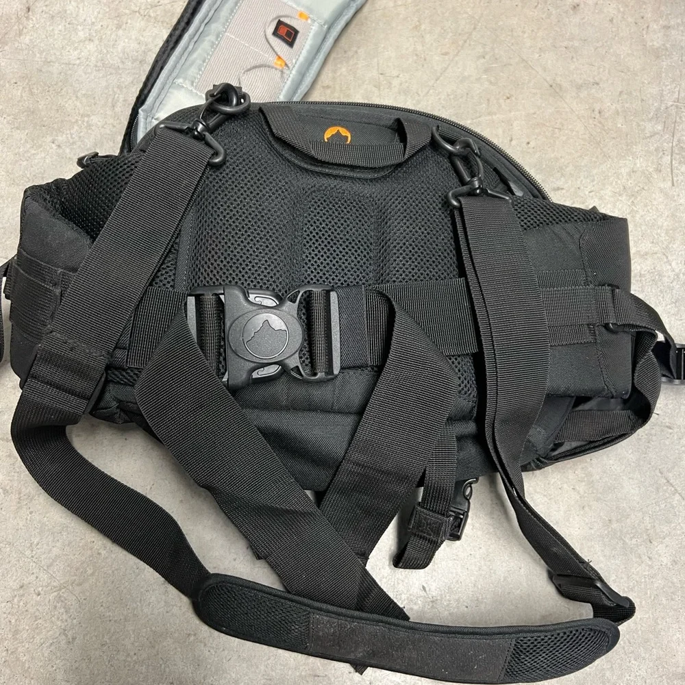 Black Lowepro Men's camera bag